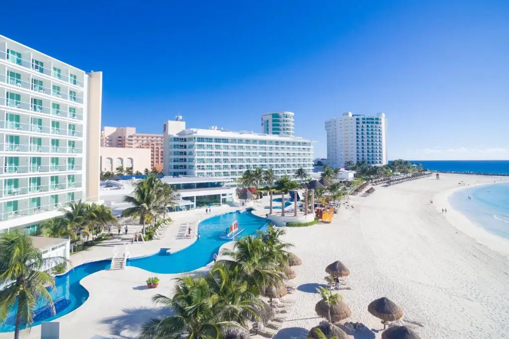 Krystal Cancun Hotel & Resort