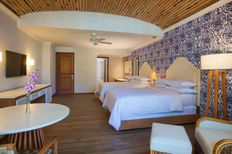 Krystal Grand Puerto Vallarta