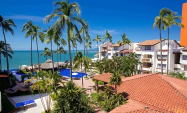 Plaza Pelicanos Grand Beach Resort