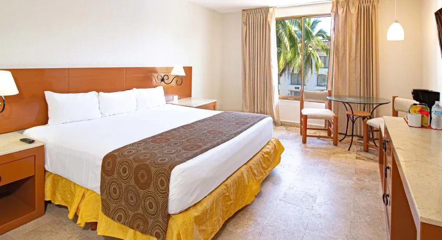 Plaza Pelicanos Club Beach Resort