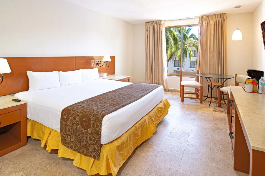 Plaza Pelicanos Club Beach Resort